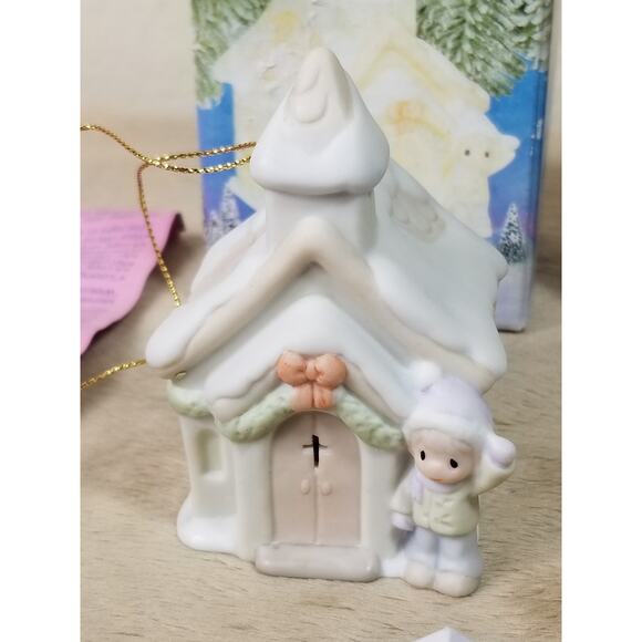 Enesco Sugar Town Chapel 1993 & Sam's House 1994 Ornament Porcelain White x2 Vtg - Picture 2 of 15